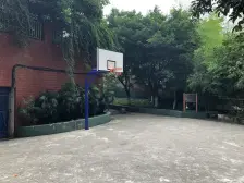 八公里轻轨站,出门生活配套齐全生活方便