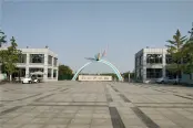 周边彩虹湖公园