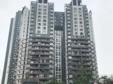 住家精装修,户型方正,采光好,视野无遮挡