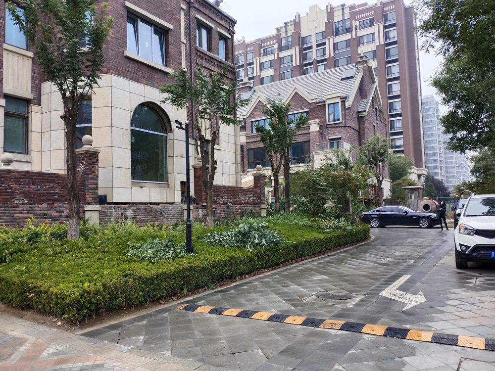 小区相关图