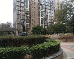 小区位于新建区,成熟地段小区位于新建区,成熟地段