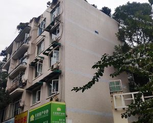 海棠金宇府河花园3室2厅东南
