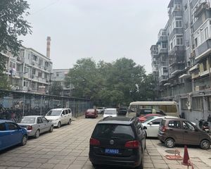 矿机社区 两居室 次顶层 诚心出售