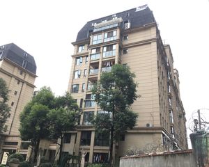 琥珀庭院4室1厅南东北