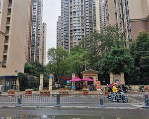锦龙云府3室1厅南