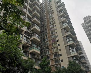 宝泰家园2室1厅东北