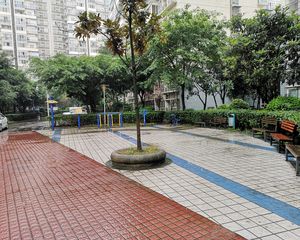 龙锦雅苑1室1厅东南