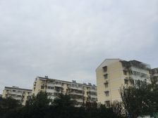 此房满二无大税,有车库,户型方正 采光充足 交通方便