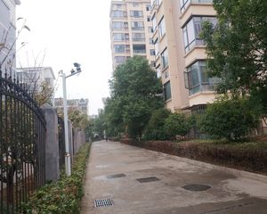 金桂尚居3房精装修带家具家电,