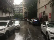 房子是楼梯房+高层+采光好+户型好+适合做家+业主诚心