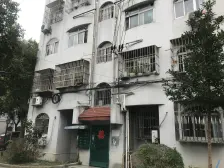 近地铁 三房满足一家人居住 南北通 有车位