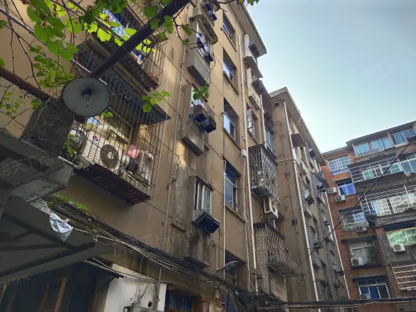 上营坊住宅楼实景图