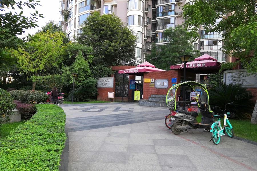 小区相关图
