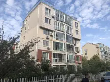 锦华北园 南北通透三楼三室明厅 无坡近地铁300米急售