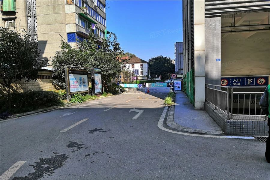 小区相关图