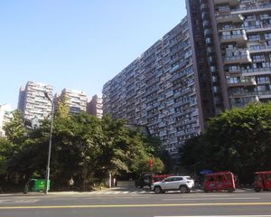 领馆区1号4室1厅北