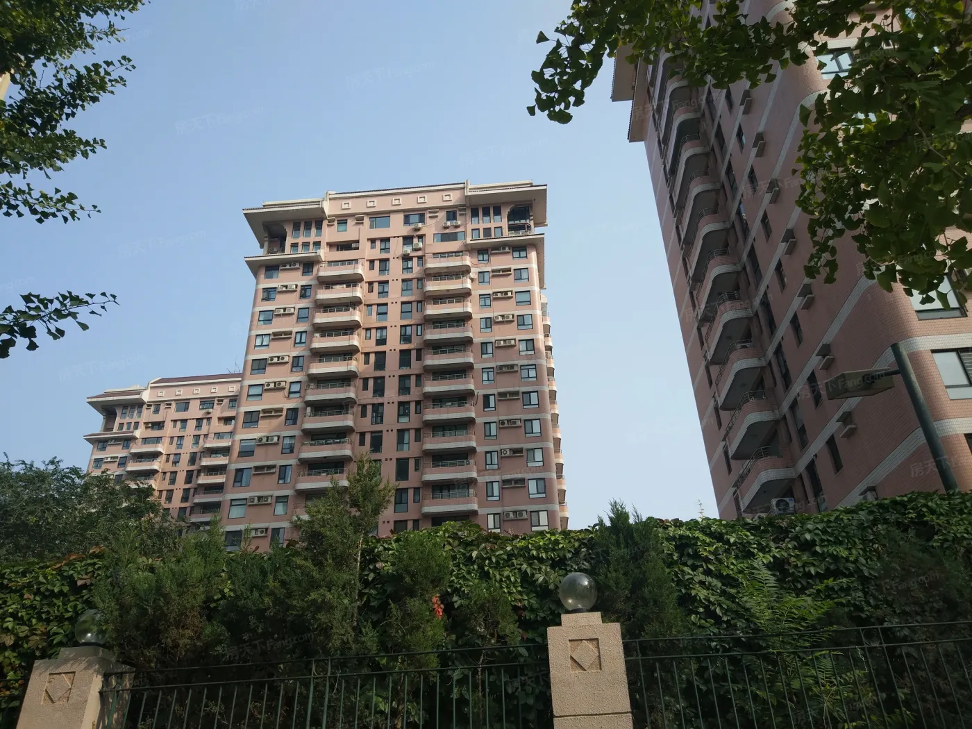 景园公寓实景图