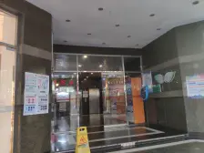 卫生间全明,大开间,品质小区,小区入口附近