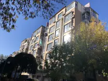 新星绿城三期三室南北通厅通透,配套齐全交通便利。