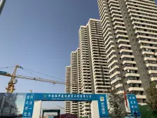 客厅主卧朝南双阳台,通风好,小区中间位置好楼层