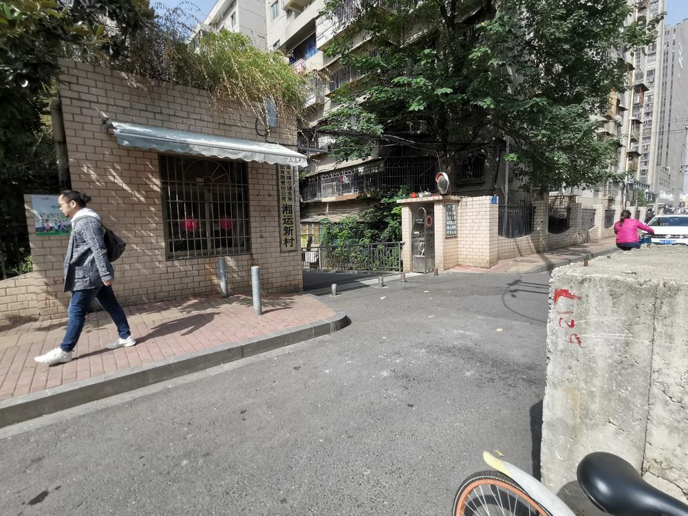 小区相关图