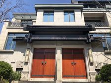 18年次新小区300万精装2个产权车位使用面积500平+