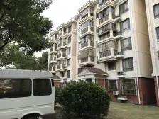 黑鱼弄小区 3室1厅 南 北