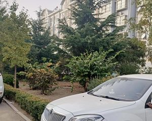 小区环境优美,配套齐全,交通便利,出行方便