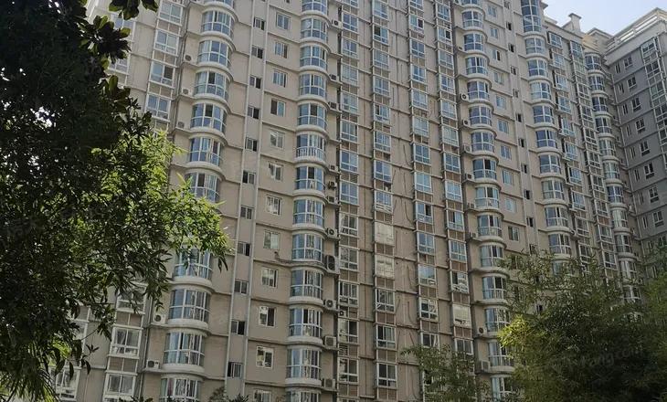 凤栖原地铁口 茗景城 小高层 精装两室 东西通透