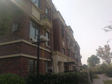 联排 带院子 带阁楼 带地下室