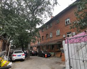 芳草地北巷2室1厅西东