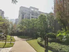 纯洋房社区,精装修,桃木家具,带双车位纯中庭安静