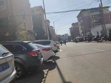 业主诚意出售,小区绿化好,停车方便,看房方便