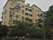 新上:电梯小一房低楼层近71路电车看房方便