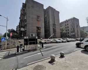 万家丽双地铁口实用二房小区中间位置安静不吵