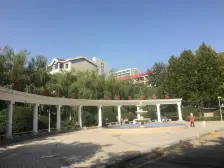 交行家属院,双气中间楼层,带南向地下室,停车方便