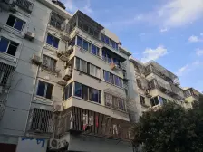 中间楼层,采光充足,高得房率,适宜居住