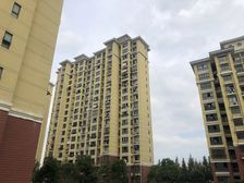 南北双南小两房。采光视野可以。