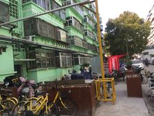 总价低,单价低,公摊小,适合年轻人过渡与老人居住。