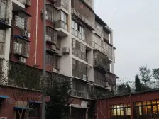 住家装修正一室,户型方正出行便捷