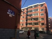 日健花园 90平米 两居 24万