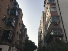 汝河路家属院 中间楼层 诚信卖