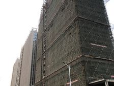 房子是装修好的看房方便,紧靠高架