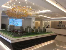 业主二次装修 户型少有 三房朝南 三面采光 大阳台