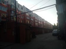 东河公园路片内人民公园步梯二楼诚意出售生活便利