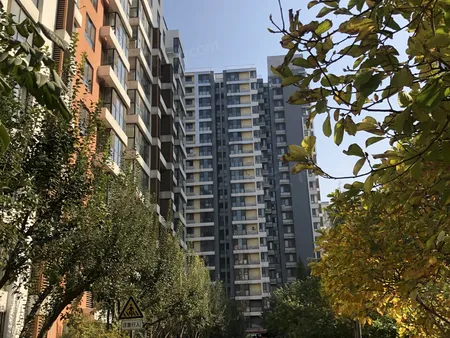 广源东区小区租房,三室二厅,广源西区 精装三居室 随时看房 有钥匙