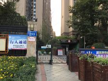 绿地世纪城3室1厅南