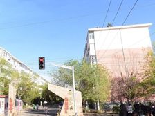 都兰小区 四楼 不临街不把边 采光好 配套完善 价可议