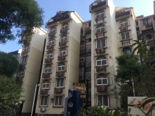 外國語桃苑地铁站一楼太阳不错小区改造好停车