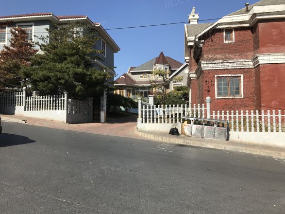 万国别墅实景图